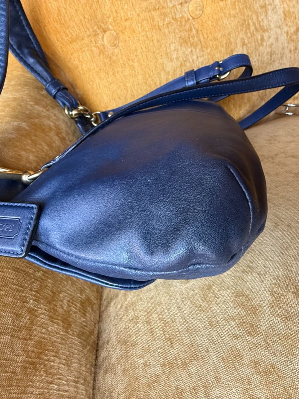 COACH KRISTIN HIPPIE Blue Shoulder & Crossbody Smooth Soft Leather Bag - Picture 3 of 13